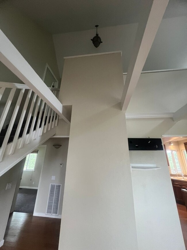 Building Photo - Cozy three bedroom two bath in Lake Wildwood