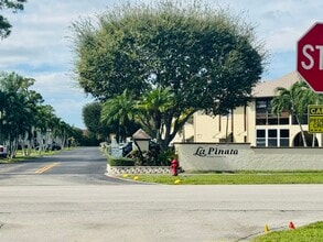 Building Photo - 3491 La Jardin Ct