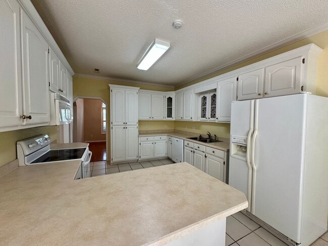 Building Photo - Timberline Meadows