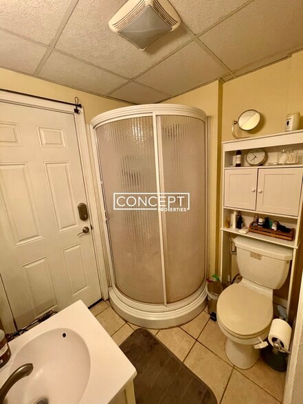 Building Photo - 735 Somerville Ave