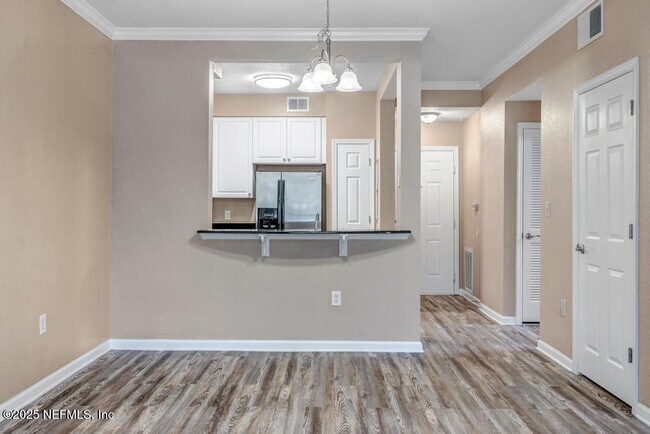 Building Photo - 8539 Gate Pkwy W