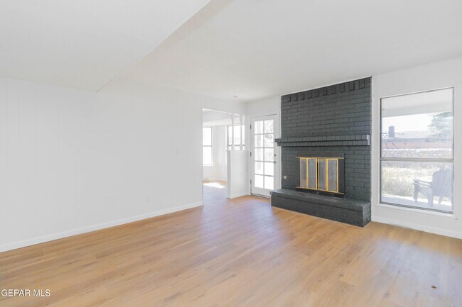 Building Photo - 11240 Warcloud Ave