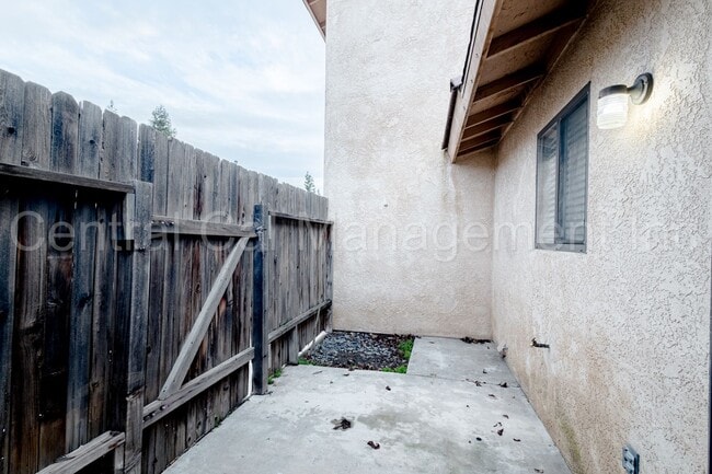 Building Photo - 8412 Laborough Dr