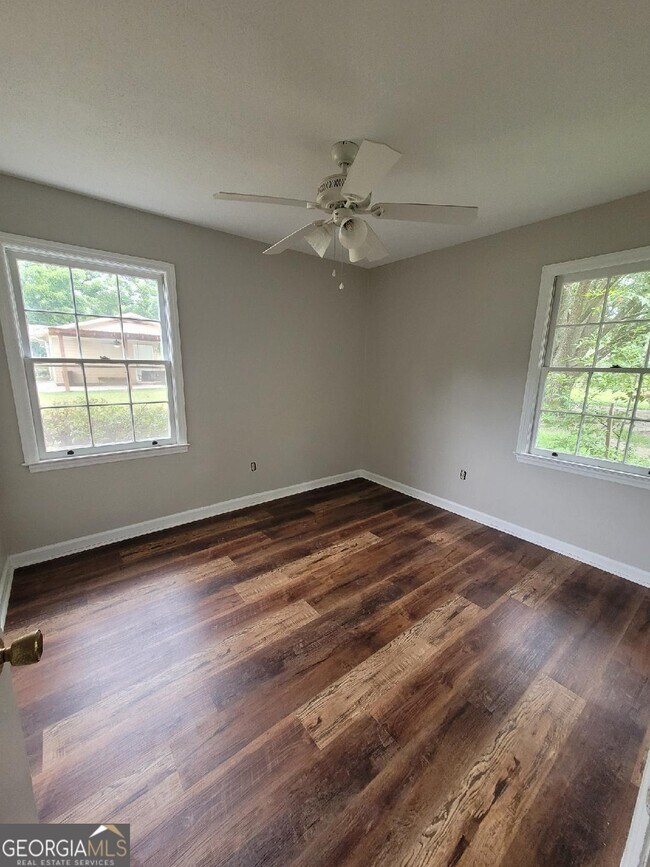 Building Photo - 107 Duke Rd