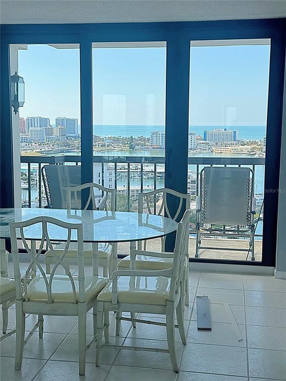 Building Photo - 400 Island Way