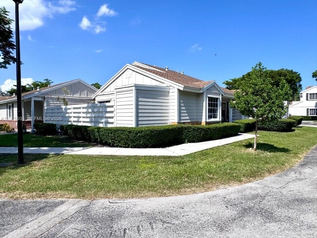 Building Photo - 13700 SW 149th Cir Ln