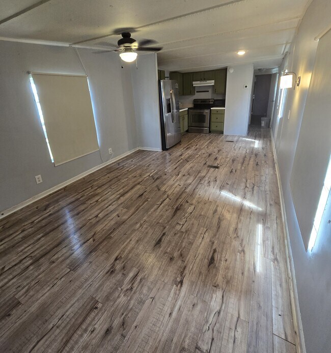 Building Photo - 8827 Deerwood Dr