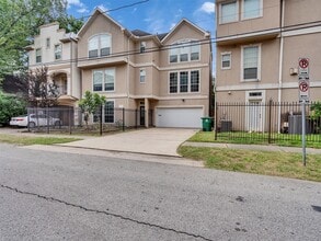 Building Photo - 4319 Lillian St