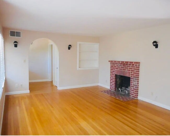 Building Photo - Charming Single Family Home in Lafayette A...