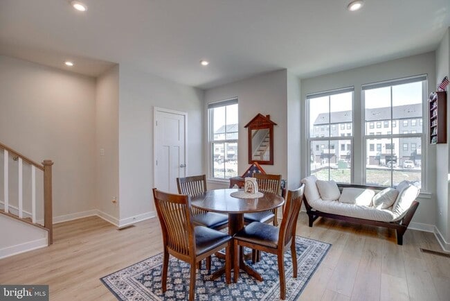 Building Photo - 4468 Sulford Ter