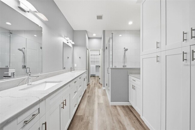 Building Photo - 5610 Golden Isles Dr