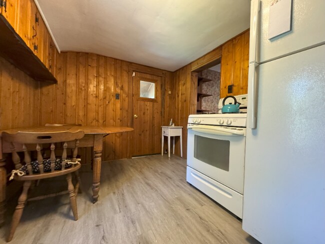 Building Photo - 4001 Lessig Ln