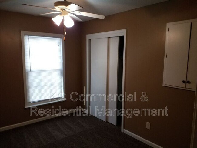 Building Photo - 10013 N Harrison Dr
