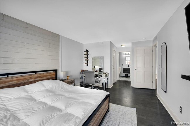 Building Photo - 3285 Newbury Pl