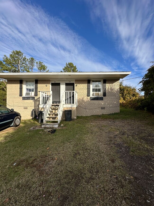 Primary Photo - Franklin St. Duplex