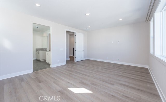 Building Photo - 180 Longden