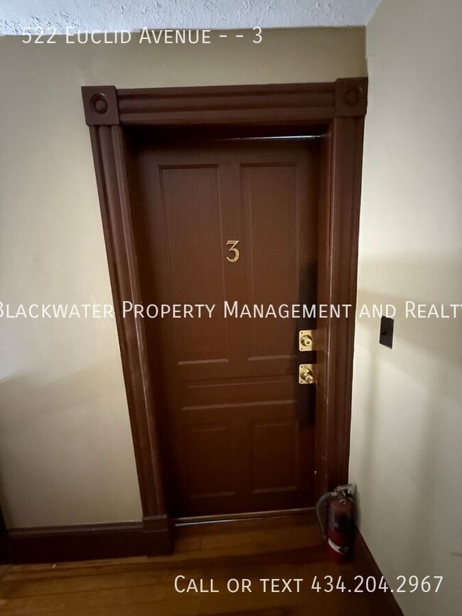 Building Photo - 522 Euclid Ave