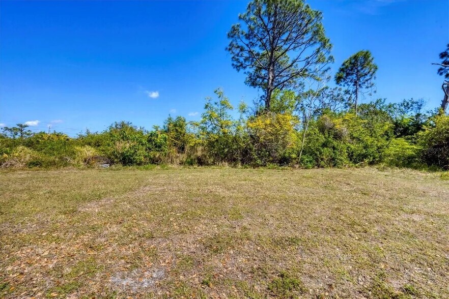 Building Photo - 12298 Buffing Rd