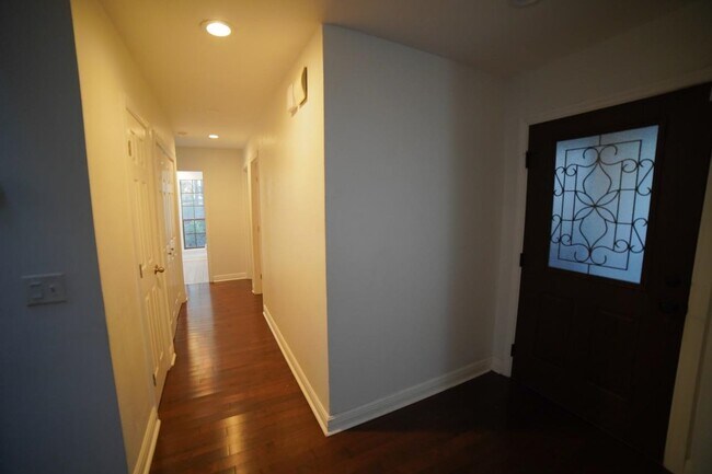 Building Photo - 3384 Barrow Hill Trail