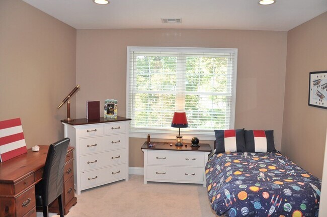 Building Photo - 27 Mellon Rd