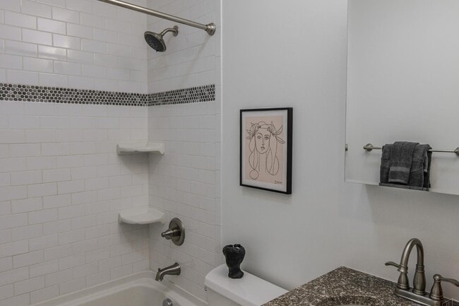 Building Photo - 306 Mulberry St