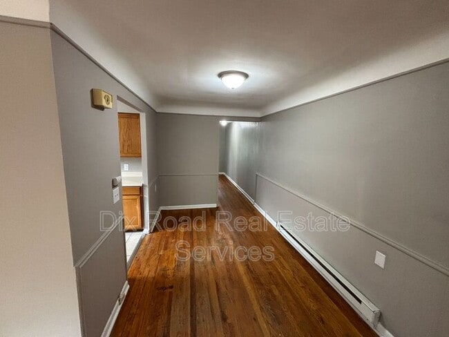 Building Photo - 1616 Pelham Pl