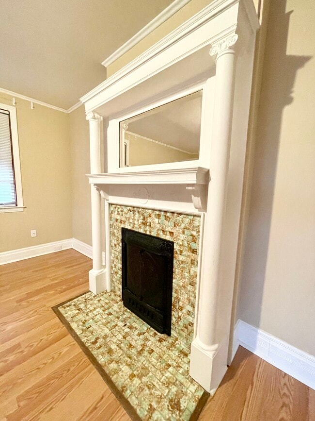 Building Photo - 2018 Clifton Ave