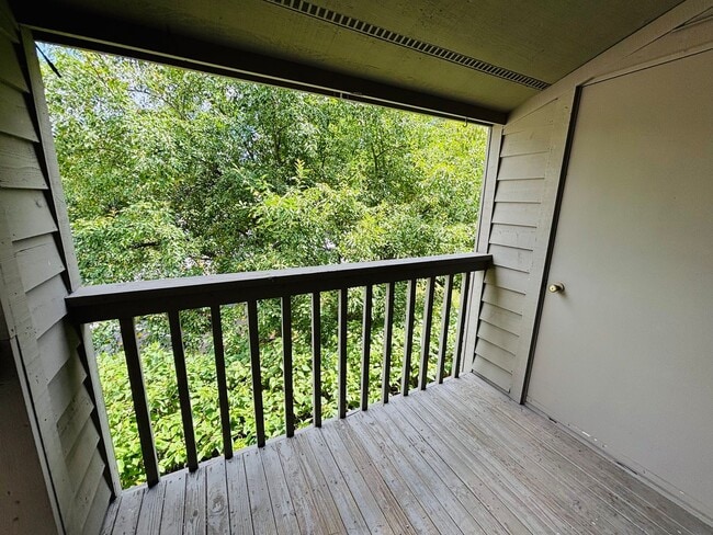 Building Photo - Studio 1 Bath with Loft Condo