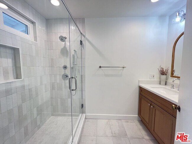 Building Photo - 251 Monte Grigio Dr