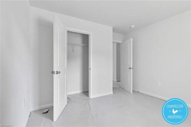 Building Photo - 2903 Bolton Pl