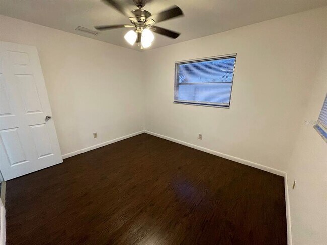 Building Photo - 471 Keene Park Dr E