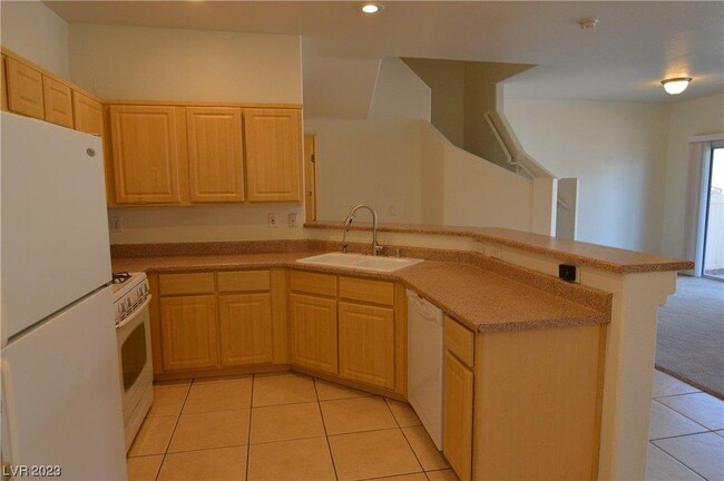Building Photo - 6560 Bucking Horse Ln