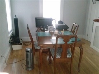 Building Photo - 35 Spring St