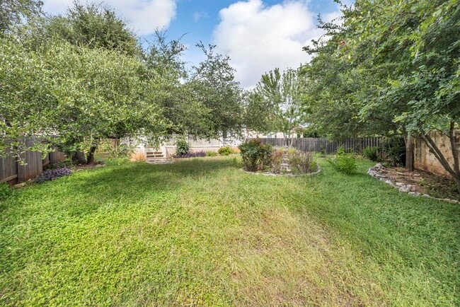 Building Photo - 15220 Interlachen Dr