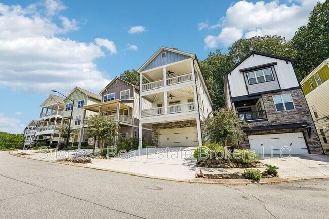 Building Photo - 1231 Ridenour Ln