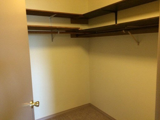 Building Photo - 670w13