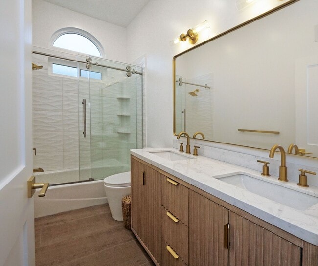 Building Photo - 32551 Seacliff Dr