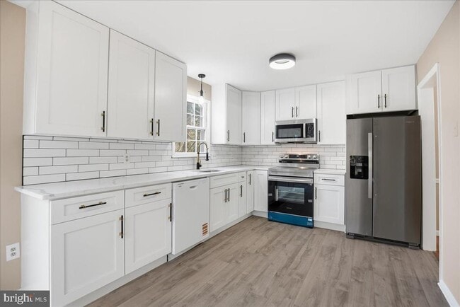 Building Photo - 1501 Chatham Colony Ct