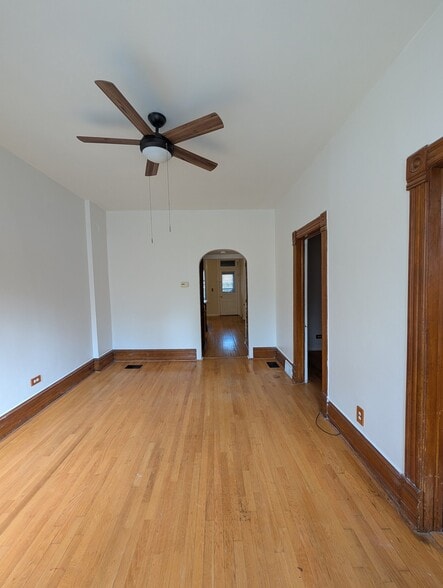 Building Photo - 1935 N Leavitt St