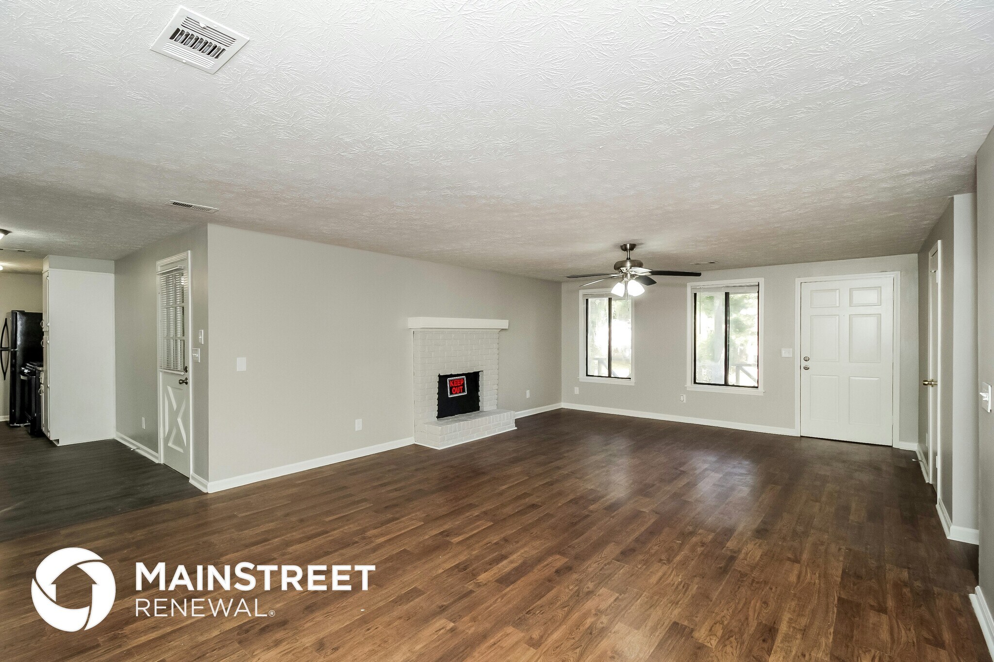 Building Photo - 2085 Swan Ct