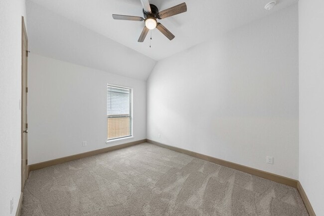 Building Photo - 316 Hulda Trl