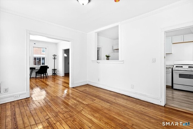 Building Photo - 408 East Ave