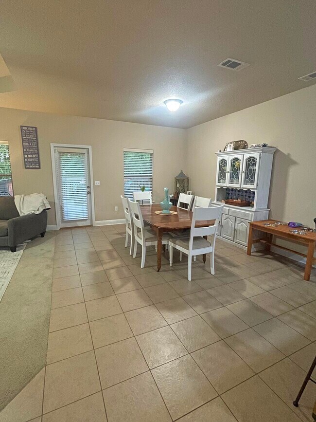 Building Photo - 514 Pheasant Trail