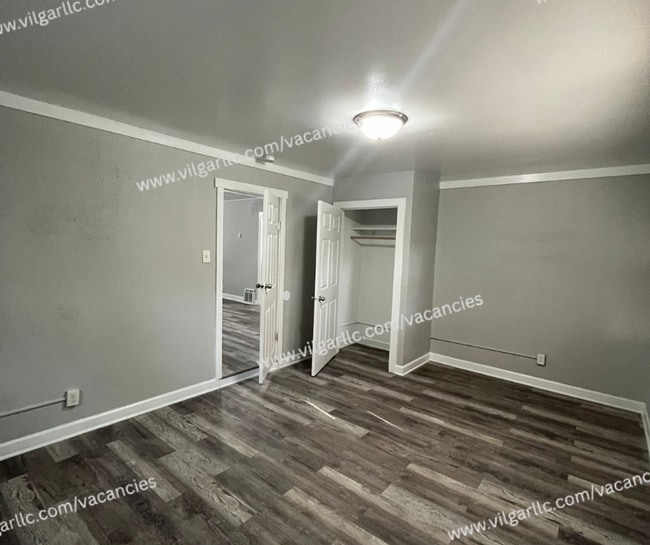 Building Photo - 6065 E 6th Pl