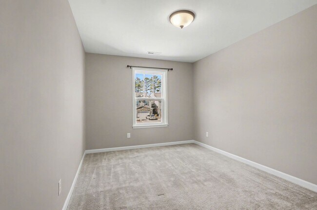 Building Photo - Beautiful 4-Bedroom End-Unit Townhome in West Cary | Open Floor Plan | Prime Location