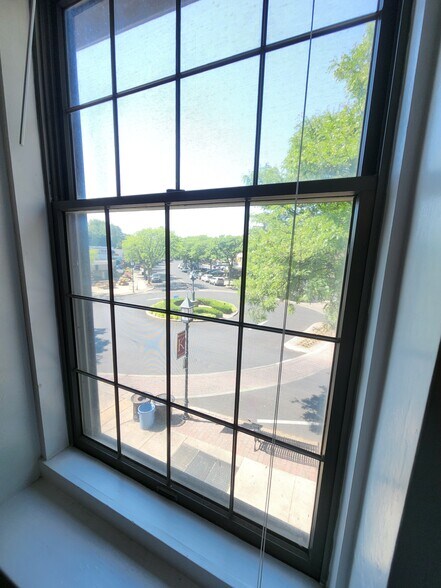 Building Photo - 283 Keswick Ave