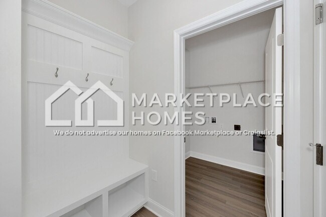 Building Photo - 113 Saylor Rose Dr