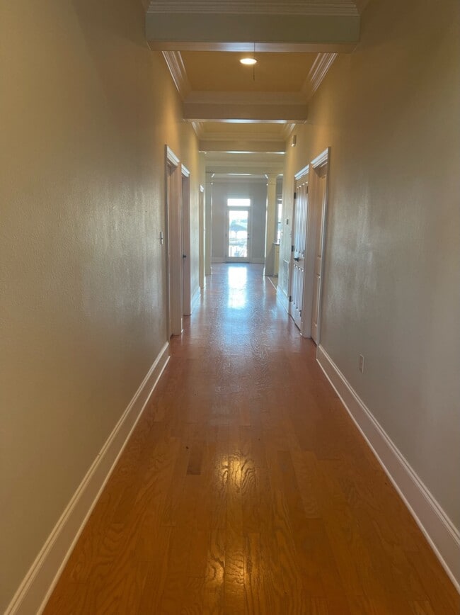 Building Photo - 1200 E Main St