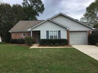 Building Photo - UPCOMING FAIRHOPE COTTAGE