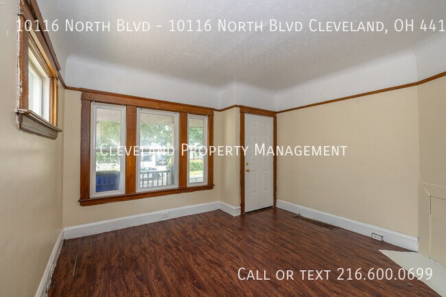Building Photo - Side-by-side Cleveland Duplex